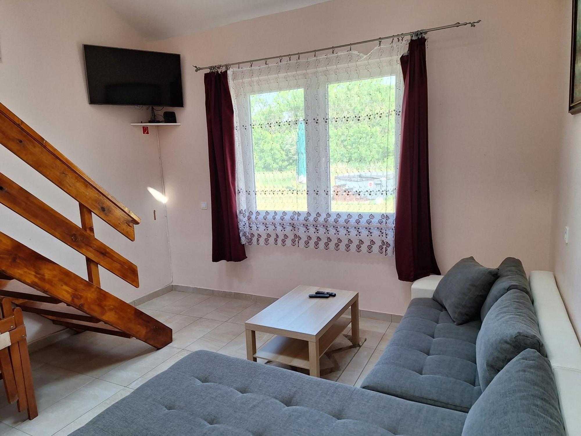 Cserke Holdfeny Apartman Cserkeszőlő Kültér fotó